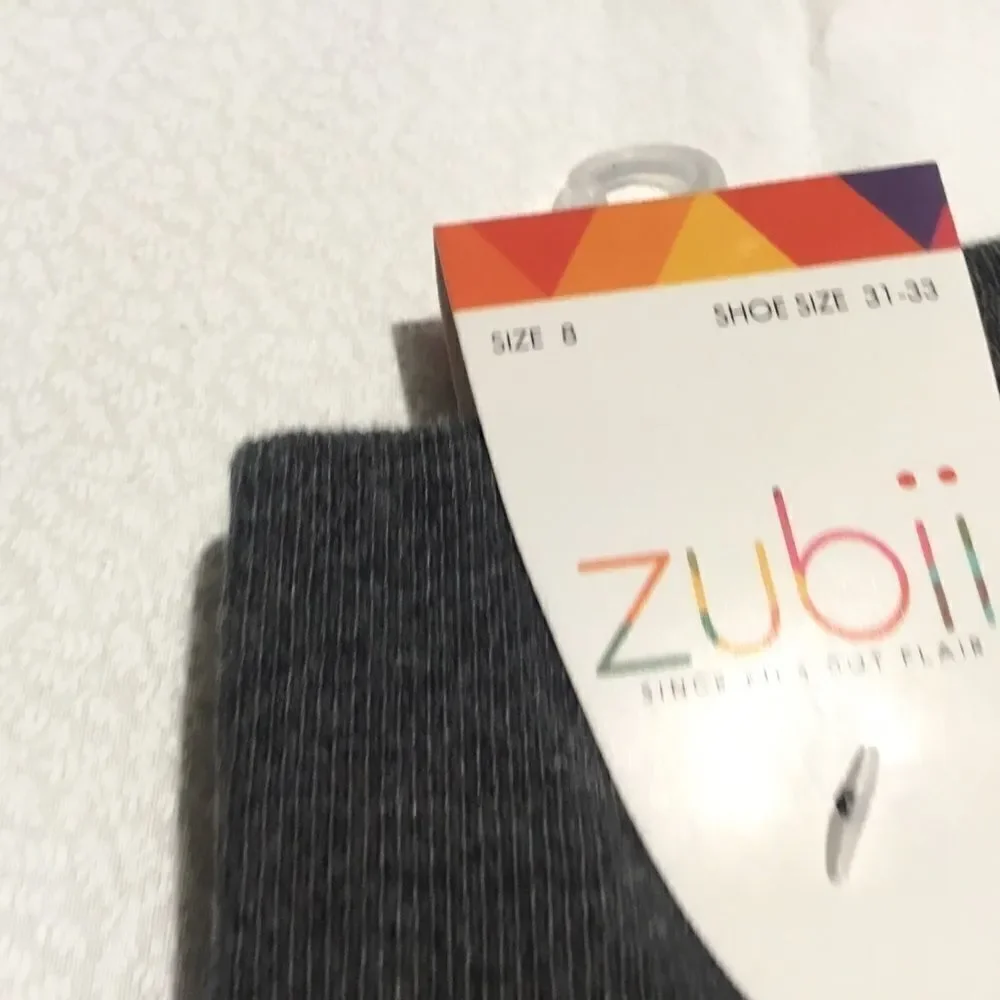 SALE. BUY  5/$10 and save.NWT. Girls Knee Socks Grey Sz 8.